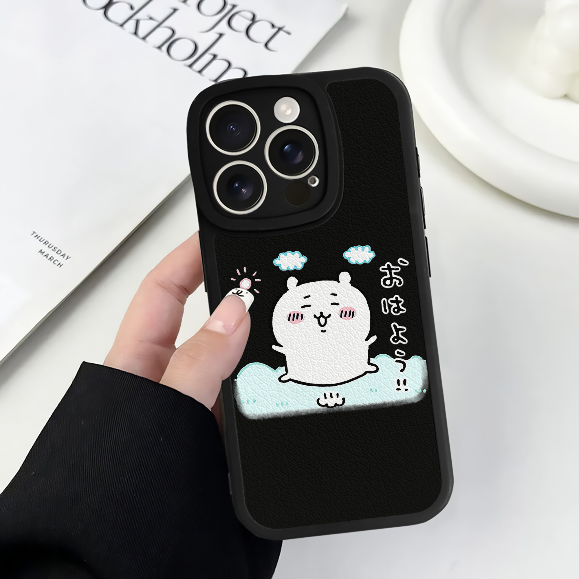 （画像用） ちいかわ ちいかわ Chii-kawa chiikawa 【iPhone 16シリーズ対応】シリコンスマホケース（レザー調） 材質：シリコン